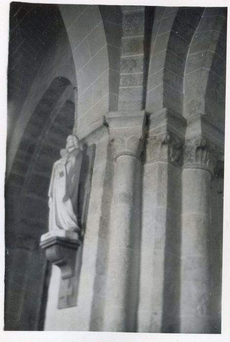 statue : Apôtre (?)