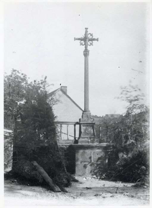 vue générale de la croix