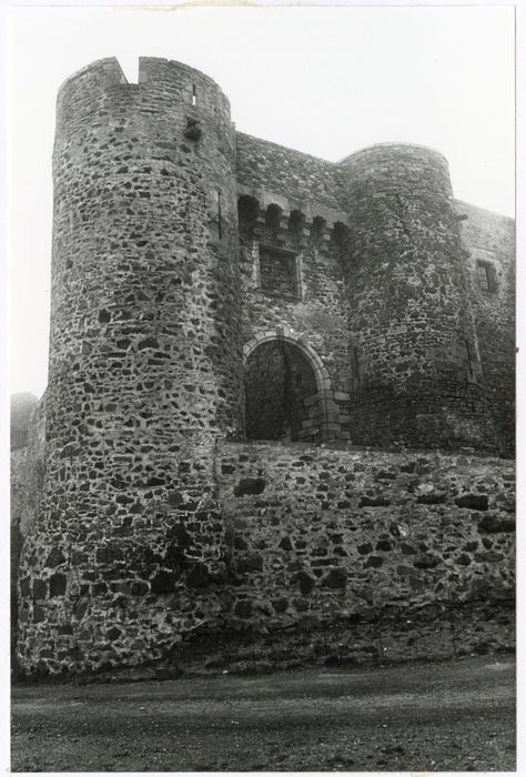 châtelet d’entrée, élévation est