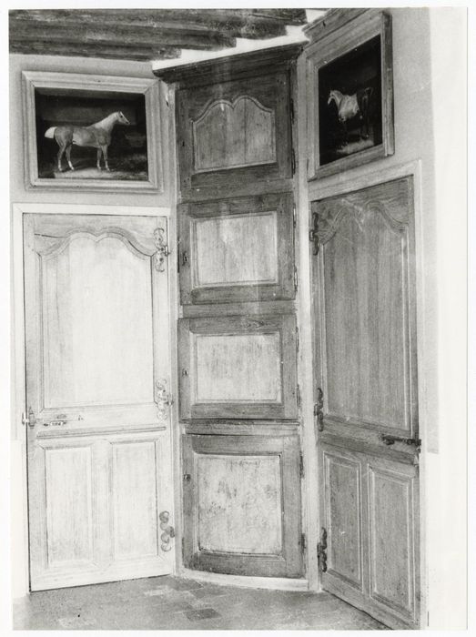salle à manger, vue partielle du décor