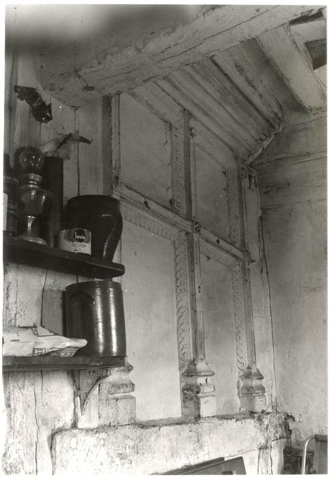 rez-de-chaussée, galerie, détail d’une ancienne baie