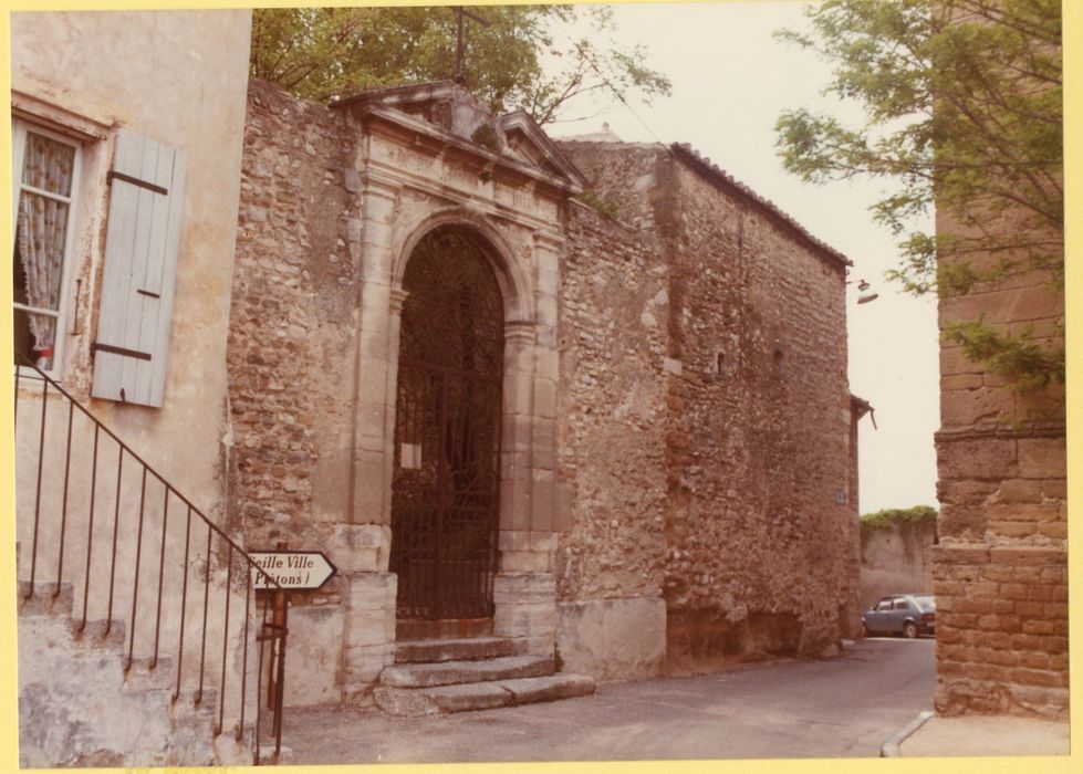 porche d’accès au jardin