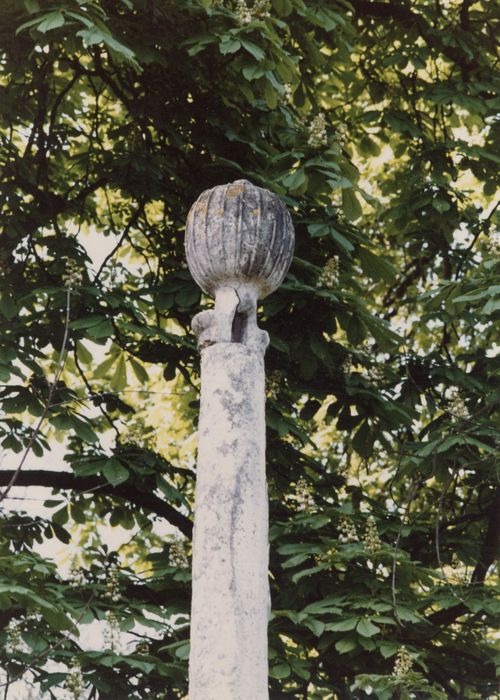 vue partielle du monument