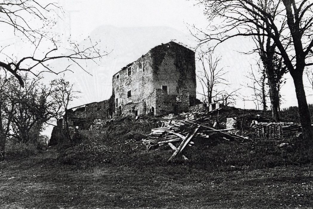 vue générale du château depuis le Sud-Est (photocopie numérisée)