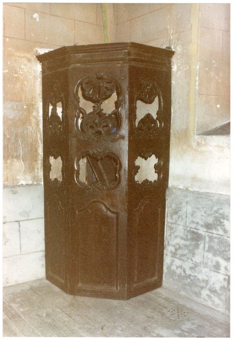 armoire des fonts baptismaux