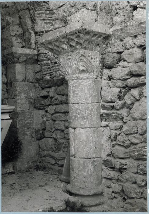 choeur, détail d’une colonne engagée