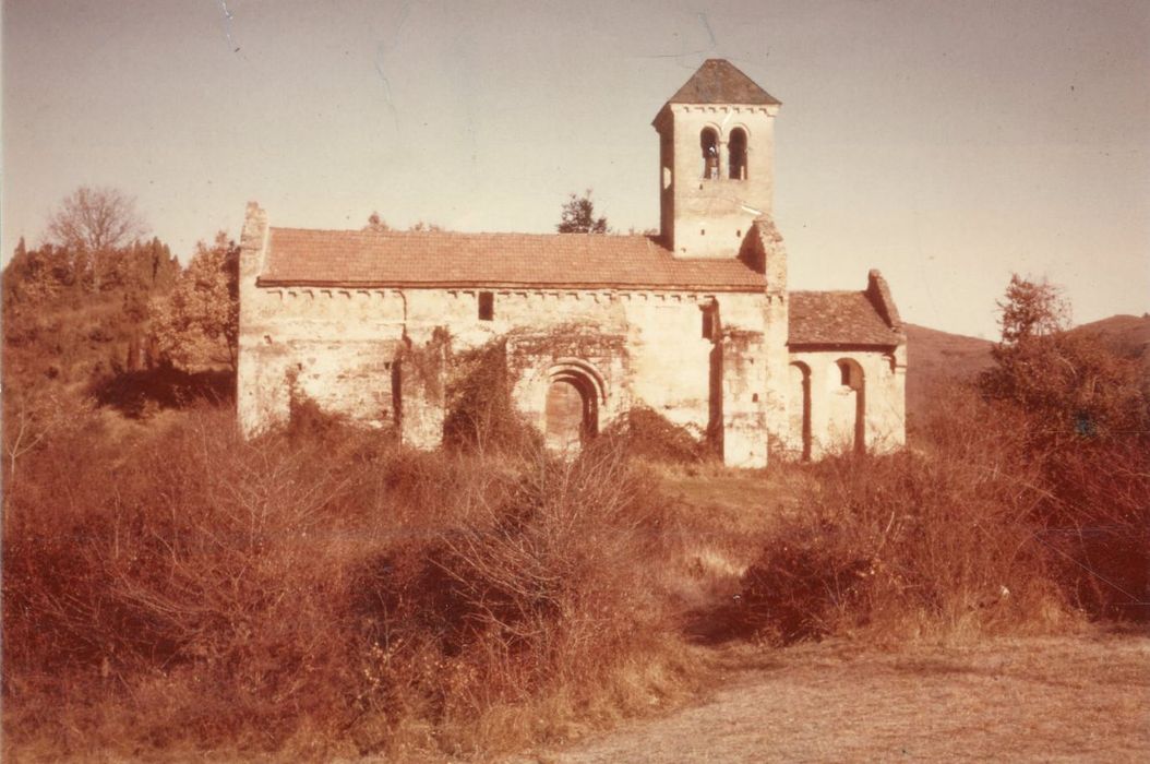 vue générale de la chapelle dans son environnement