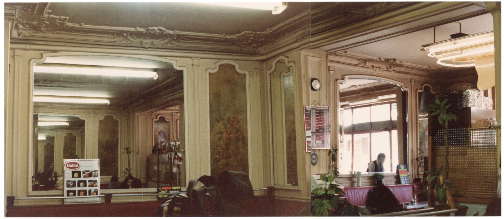 vue partielle des décors