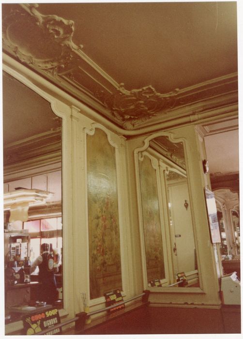 vue partielle des décors