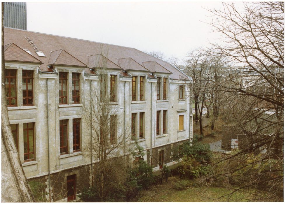aile perpendiculaire, façade nord-ouest