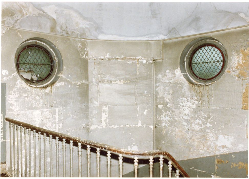 tourelle d’escalier hors-oeuvre, cage d’escalier, vue partielle