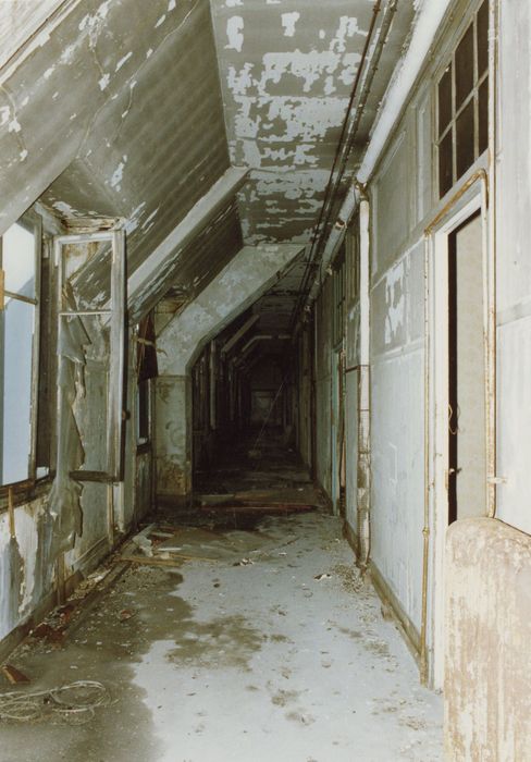 couloir de circulation des combles de la chapelle