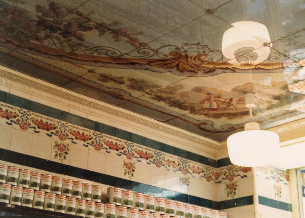 vue partielle du décor