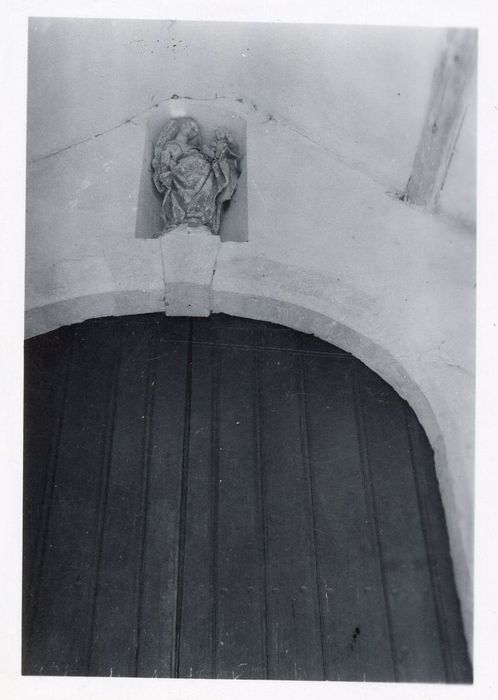 statue : Vierge à l’Enfant