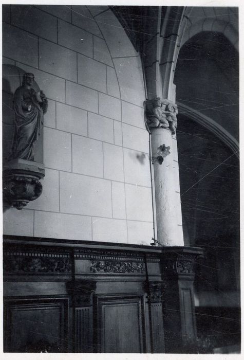 détail d’un chapiteau sculpté