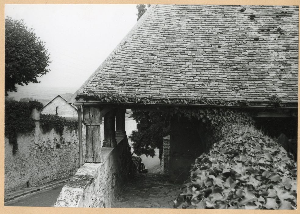 porche d’accès ouest