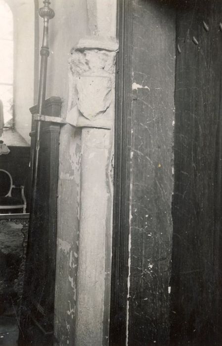 nef, détail d’un chapiteau sculpté