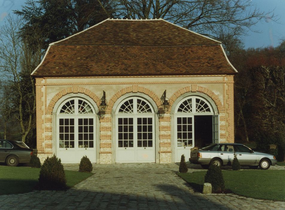 pavillon droit, façade sud-ouest