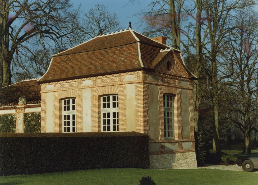 pavillon situé au nord de la cour d’honneur, façades sud-ouest et sud-est