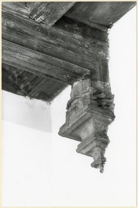 1er étage, galerie, détail d’un culot