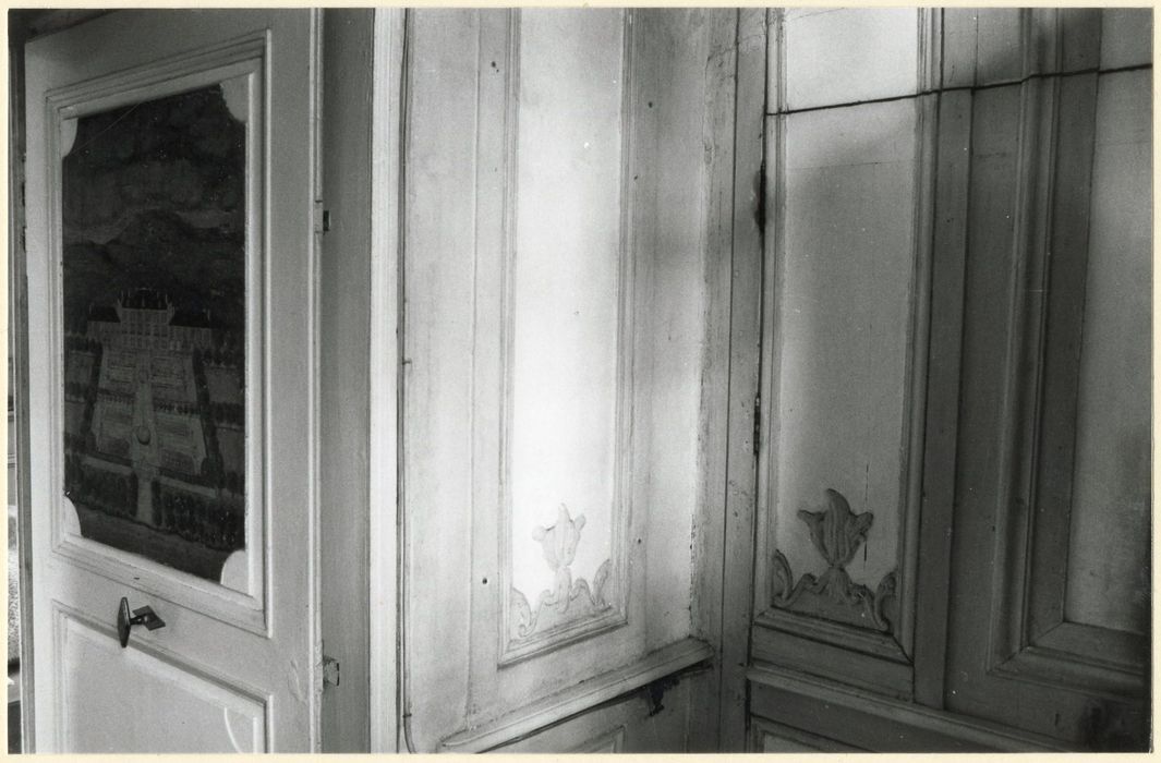 1er étage, boudoir, vue partielle des lambris de revêtement