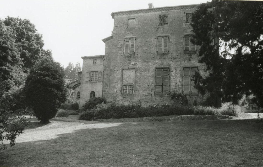 corps central, façade ouest
