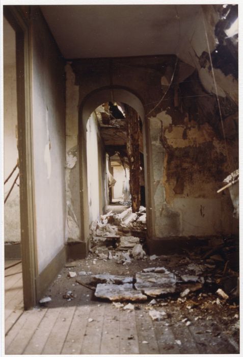 aile sud sur l’avant-cour, 2e étage sous-comble, couloir de circulation