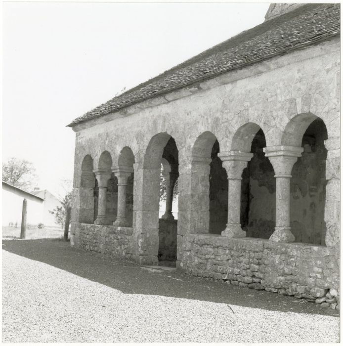 porche d’accès ouest