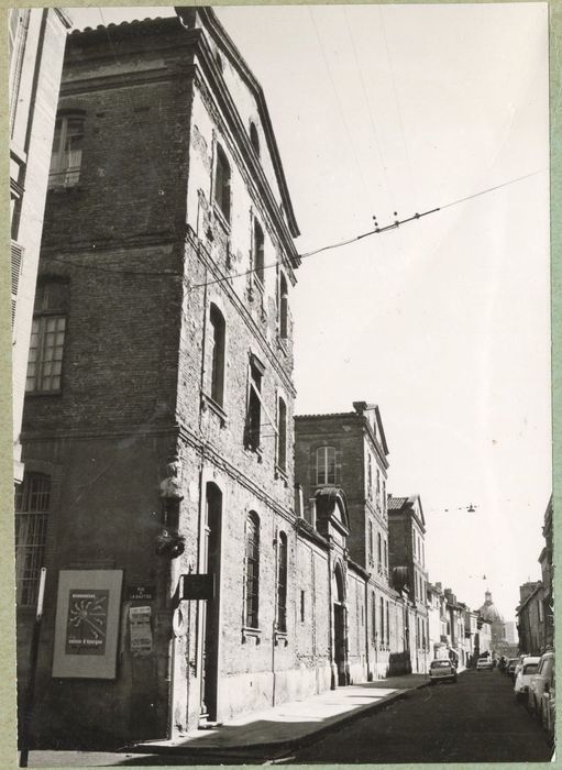 façade sur la rue Valade