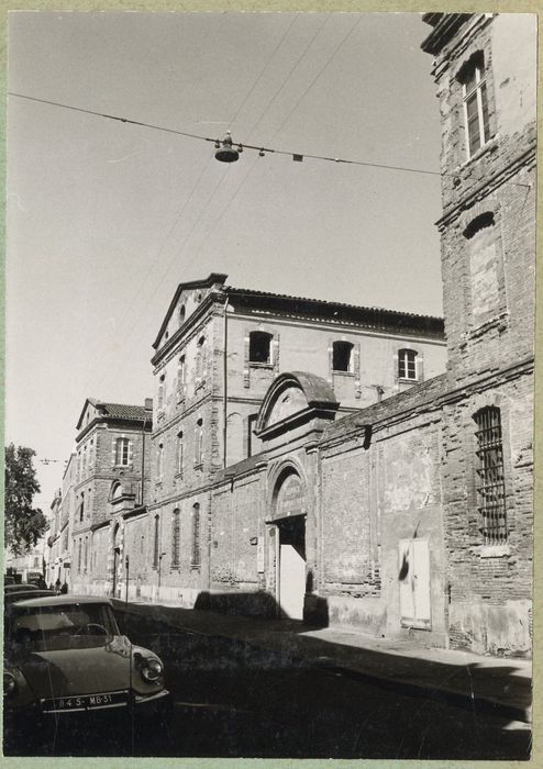 façade sur la rue Valade