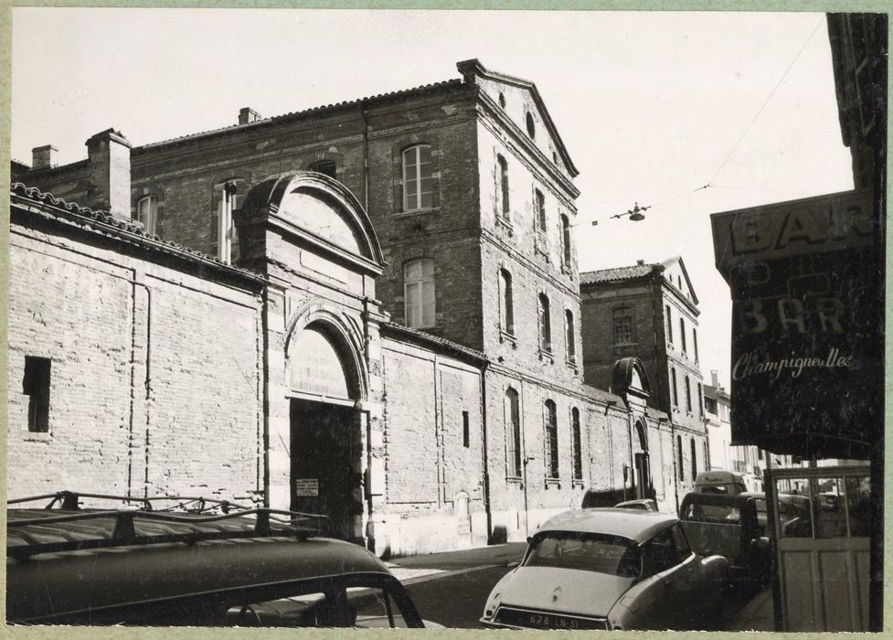 façade sur la rue Valade
