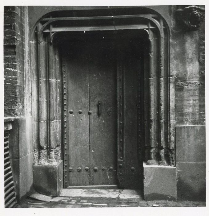 porte d’accès à la tourelle d’escalier