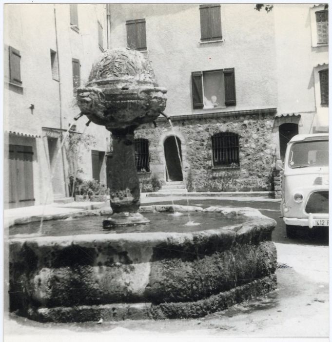 vue générale de la fontaine