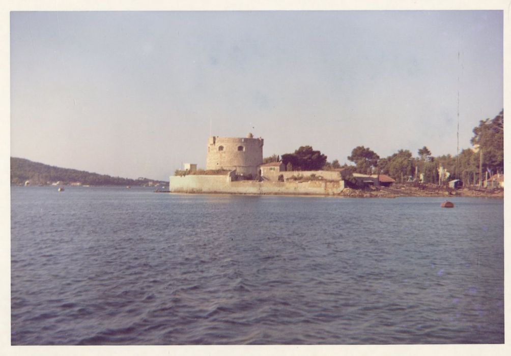 vue aérienne du fort depuis le large