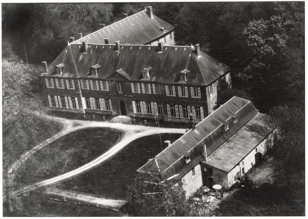 vue aérienne de l’ensemble des bâtiments