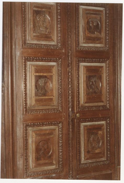 salle à manger, vantaux de la porte d’accès