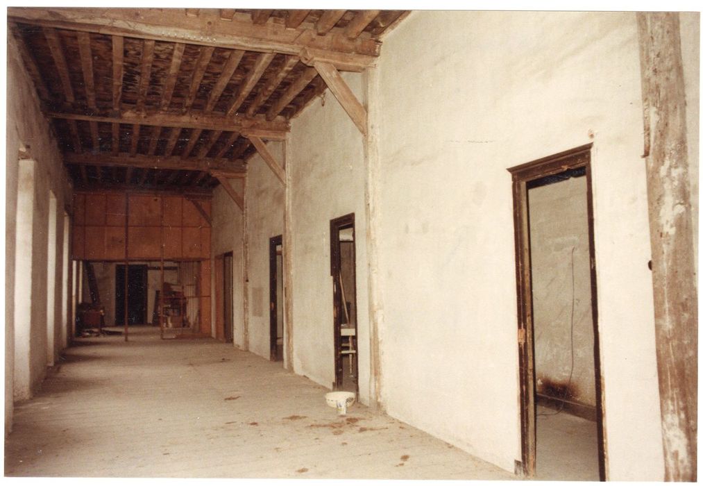1er étage, couloir de circulation