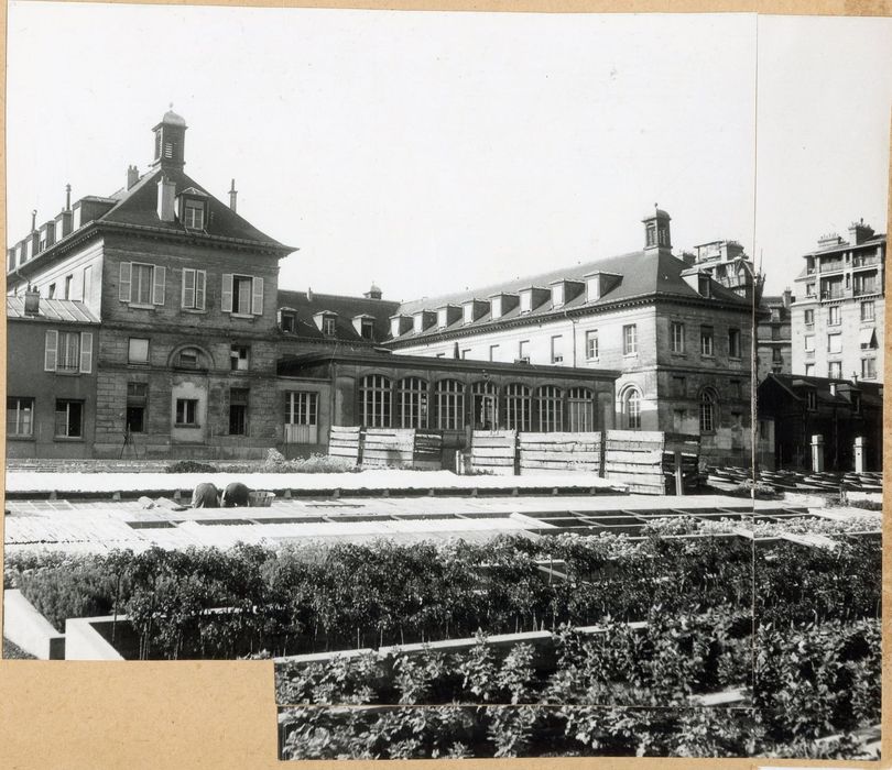 ensemble est depuis le jardin