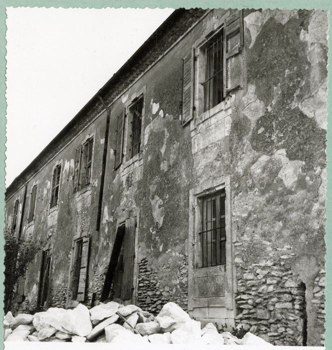 façade non localisée, vue partielle