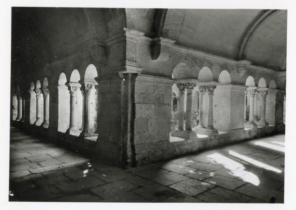 vue partielle du cloître