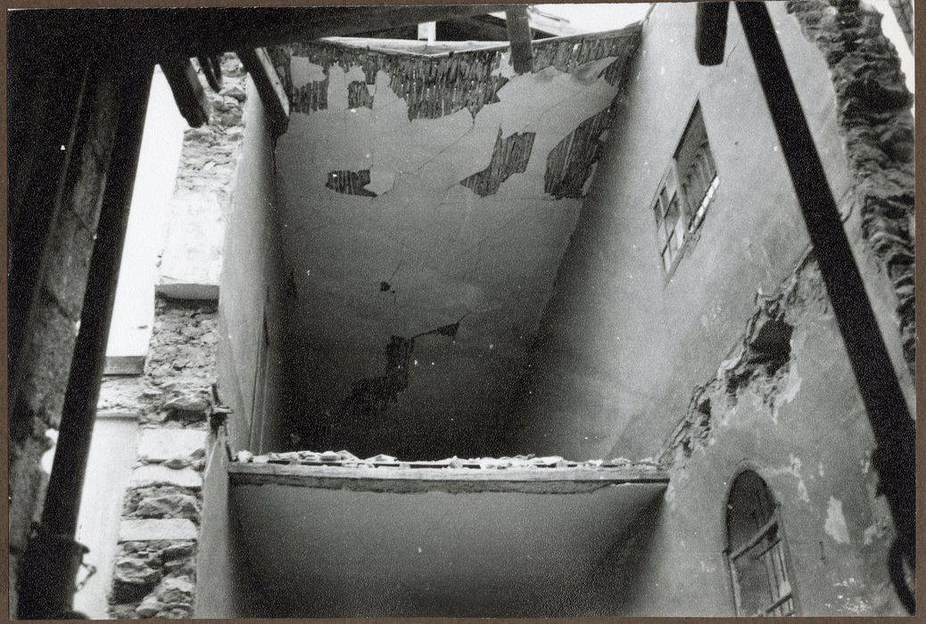 bâtiment au nord de l’église, état sanitaire