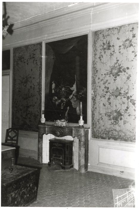 ancienne salle à manger, cheminée