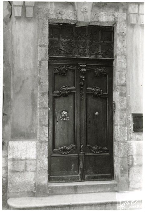 porte d’accès sur rue