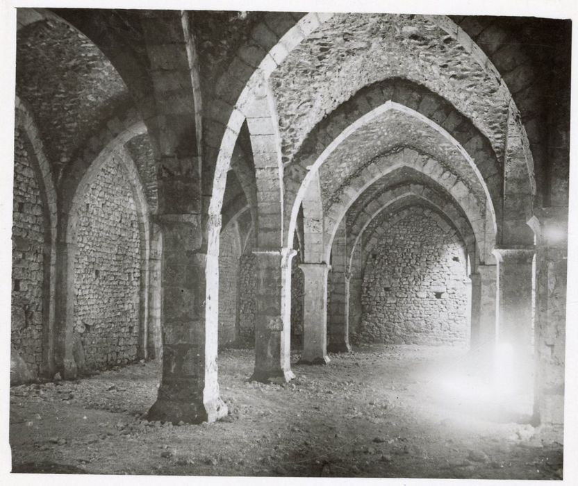 vue partielle des caves voûtées