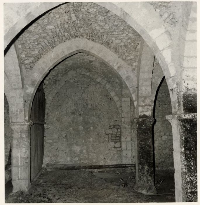 vue partielle des caves voûtées