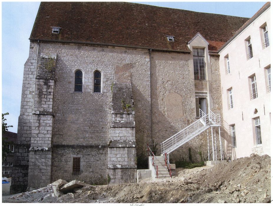vue partielle des bâtiments (photographie numérisée)