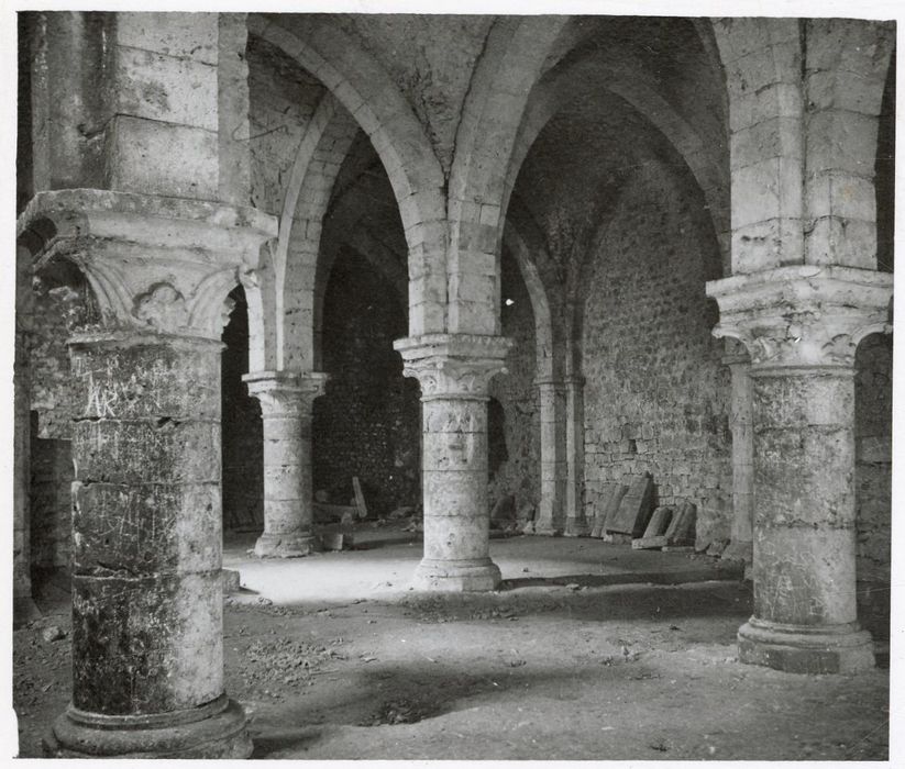 grande salle du rez-de-chaussée