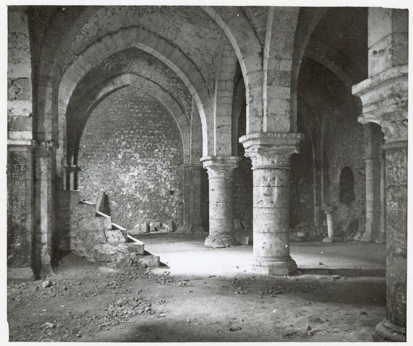 grande salle du rez-de-chaussée
