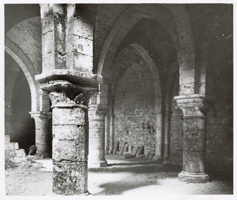 grande salle du rez-de-chaussée