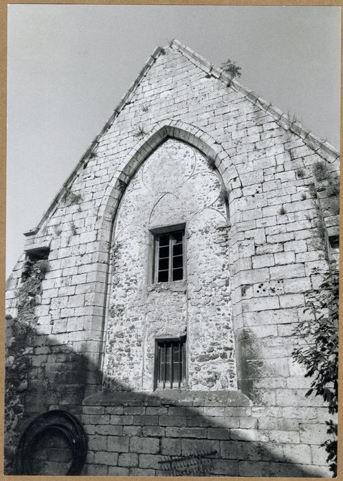 chapelle seigneuriale, pignon est